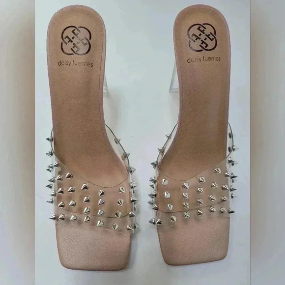Daisy Fuentes Women's Open Toe Square Spike Stud Clear Heels Size 9.5 - Picture 2 of 3